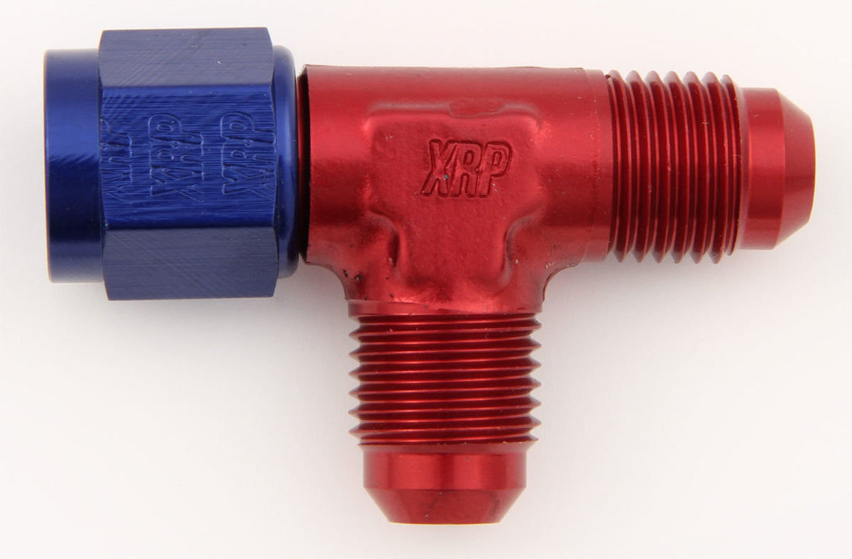 Raccord en T évasé mâle #4 avec raccord pivotant femelle sur la conduite